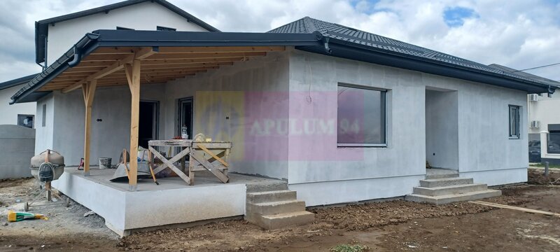 Sabareni, casa noua parter 137 mp, curte 400 mp